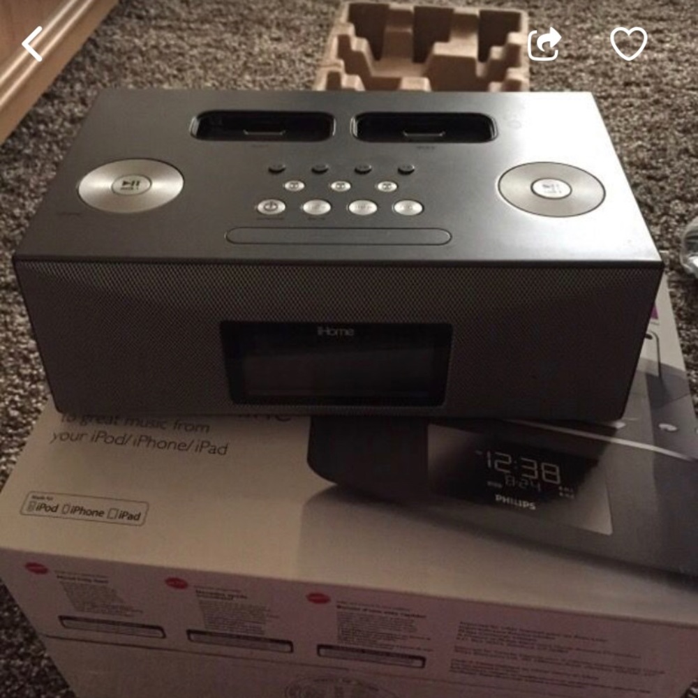 Dual charging IHOME alarm radio
